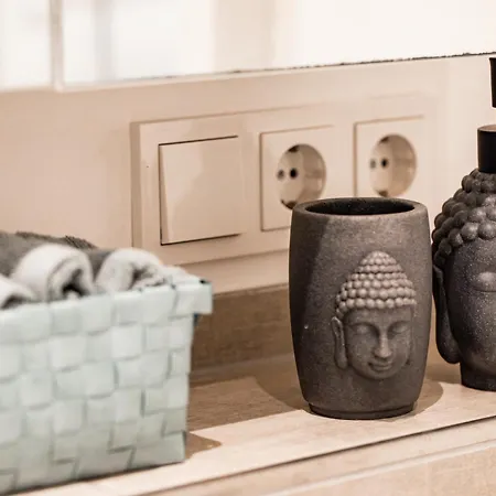 Me Living 130qm Zentrum Semesterbostad