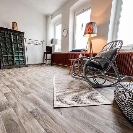 Me Living 130qm Zentrum 度假居 *