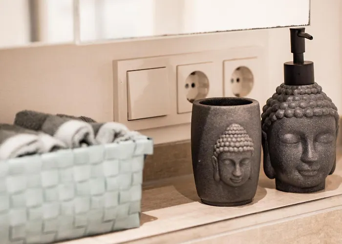 Me Living 130qm Zentrum 度假居