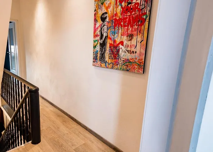 Me Living 130qm Zentrum 度假居